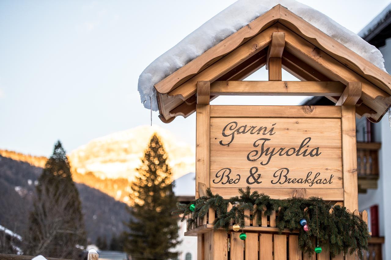 Garni Tyrolia Hotel Campitello di Fassa Luaran gambar