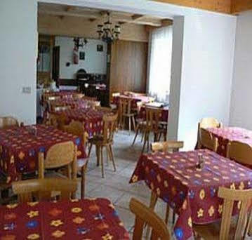 Garni Tyrolia Hotel Campitello di Fassa Luaran gambar